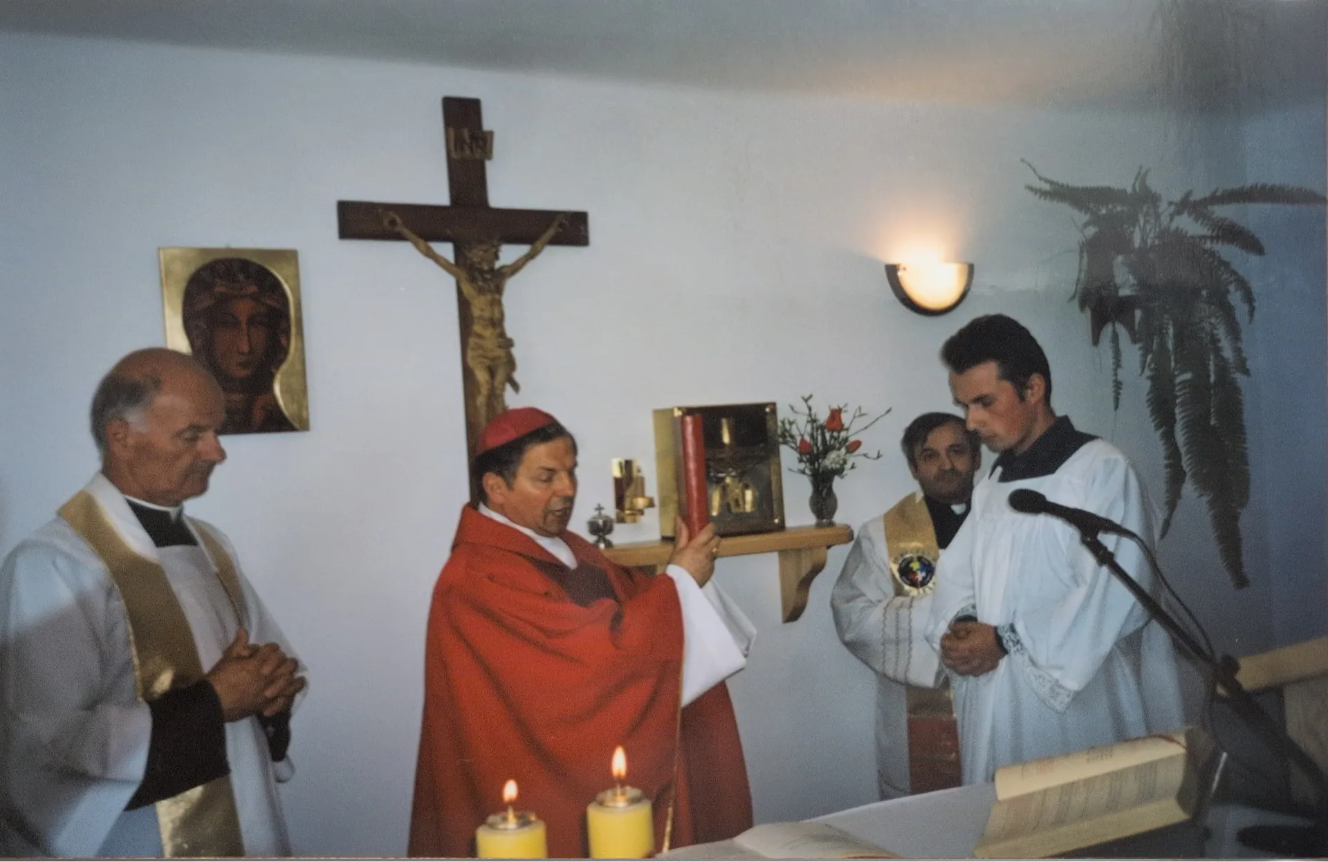 Zdjęcie 6 z galerii Poświęcenie Kaplicy Domu Ewangelizacyjnego w Osinach Dolnych